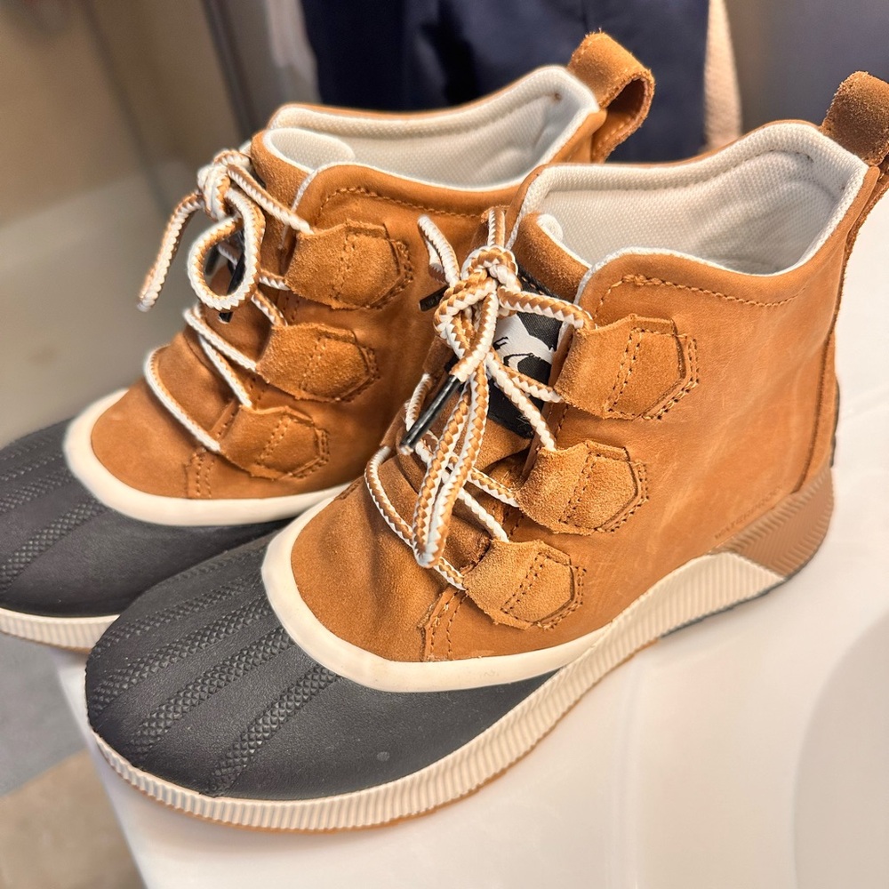 SOREL women’s boots- BRAND NEW.